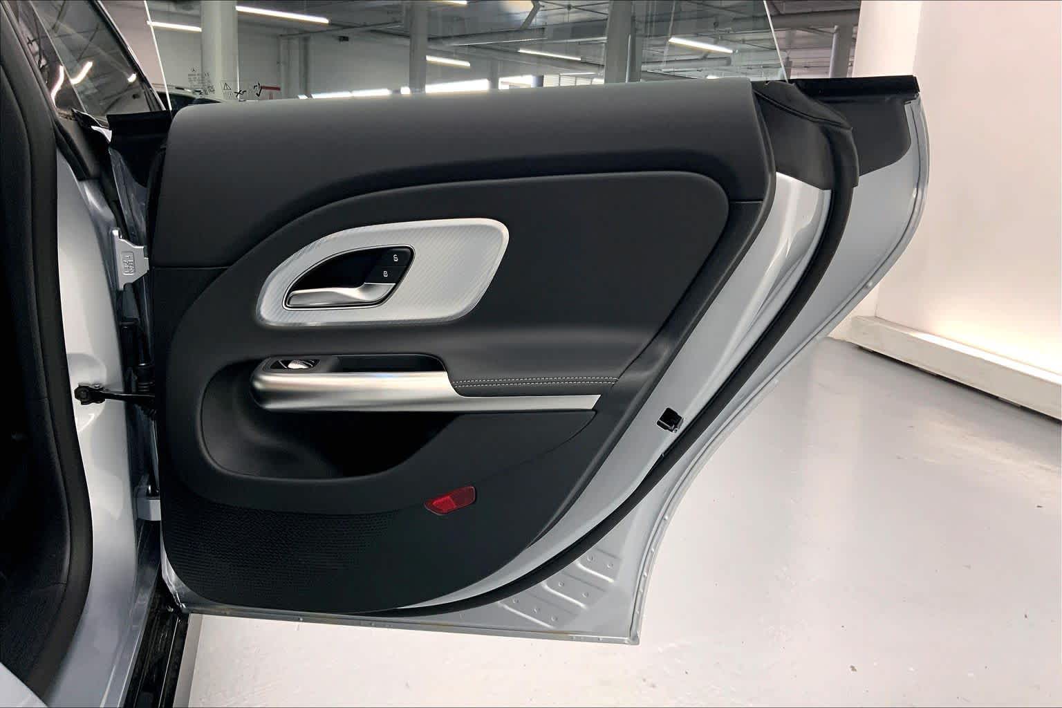 2027 Mercedes-Benz CLA 220 Hybrid FWD