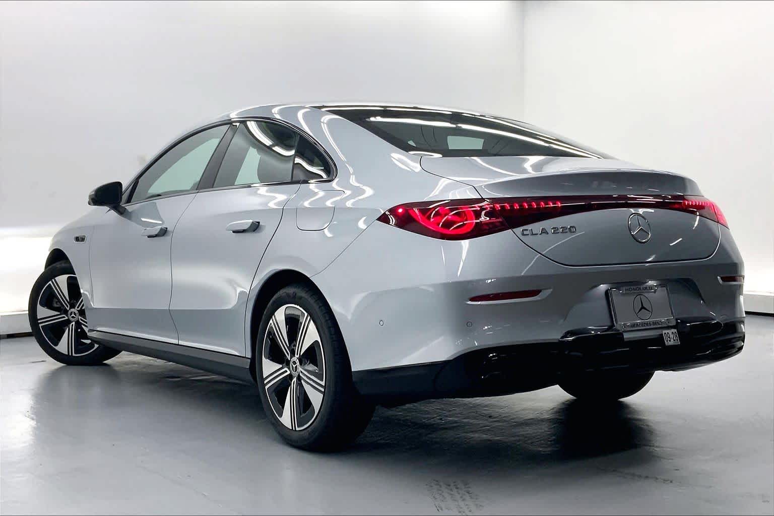 2027 Mercedes-Benz CLA 220 Hybrid FWD