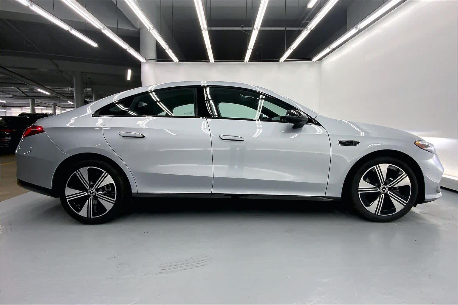 2027 Mercedes-Benz CLA 220 Hybrid FWD