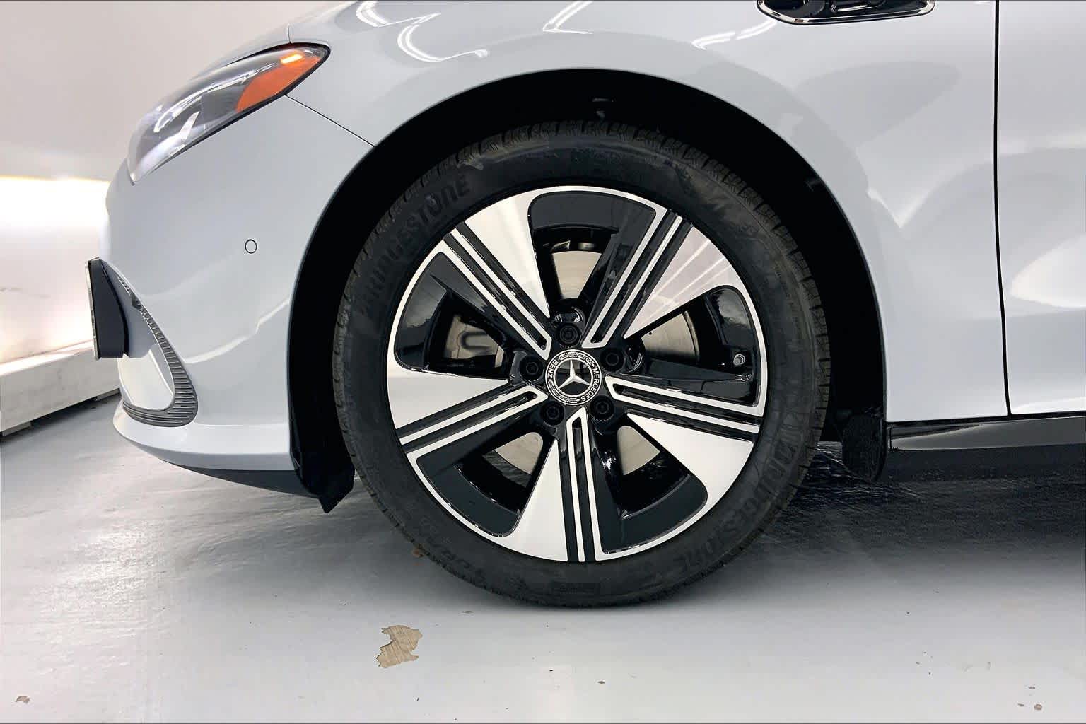 2027 Mercedes-Benz CLA 220 Hybrid FWD