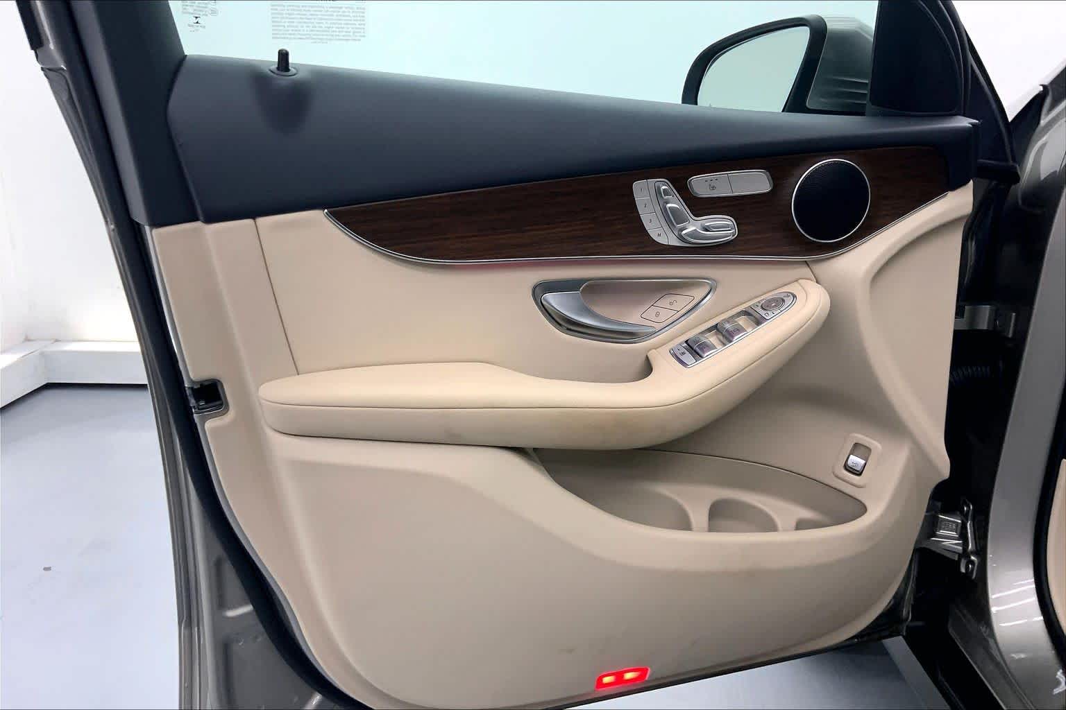 2022 Mercedes-Benz GLC 300 SUV
