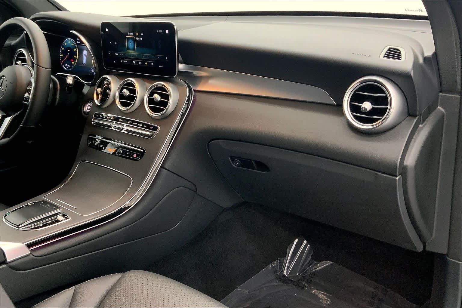 2022 Mercedes-Benz GLC GLC 300