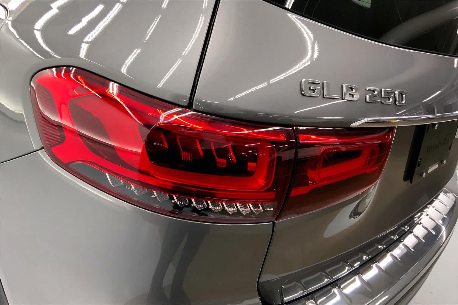 2023 Mercedes-Benz GLB 250 SUV