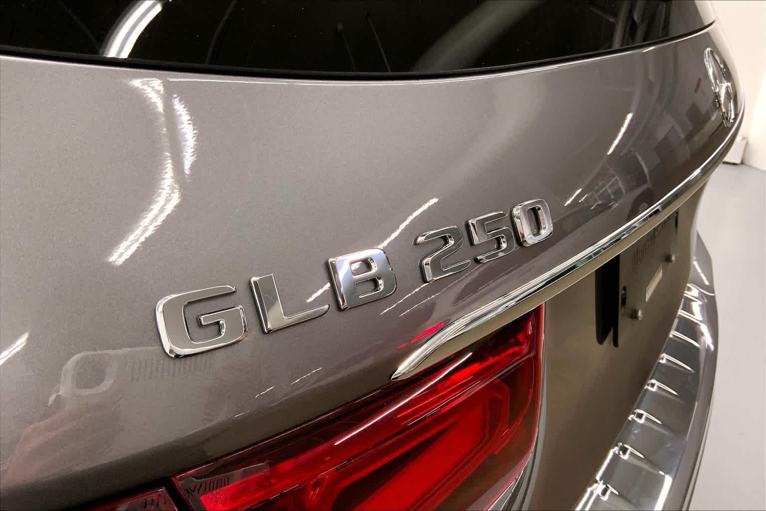 2023 Mercedes-Benz GLB 250 SUV