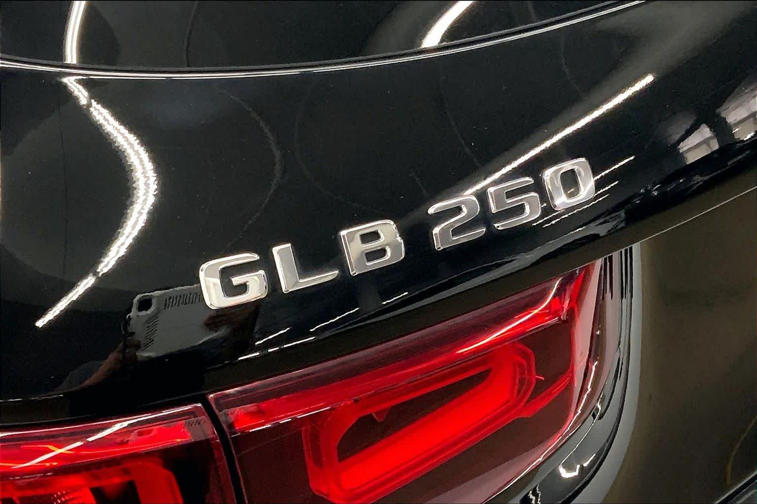 2023 Mercedes-Benz GLB 250 GLB 250
