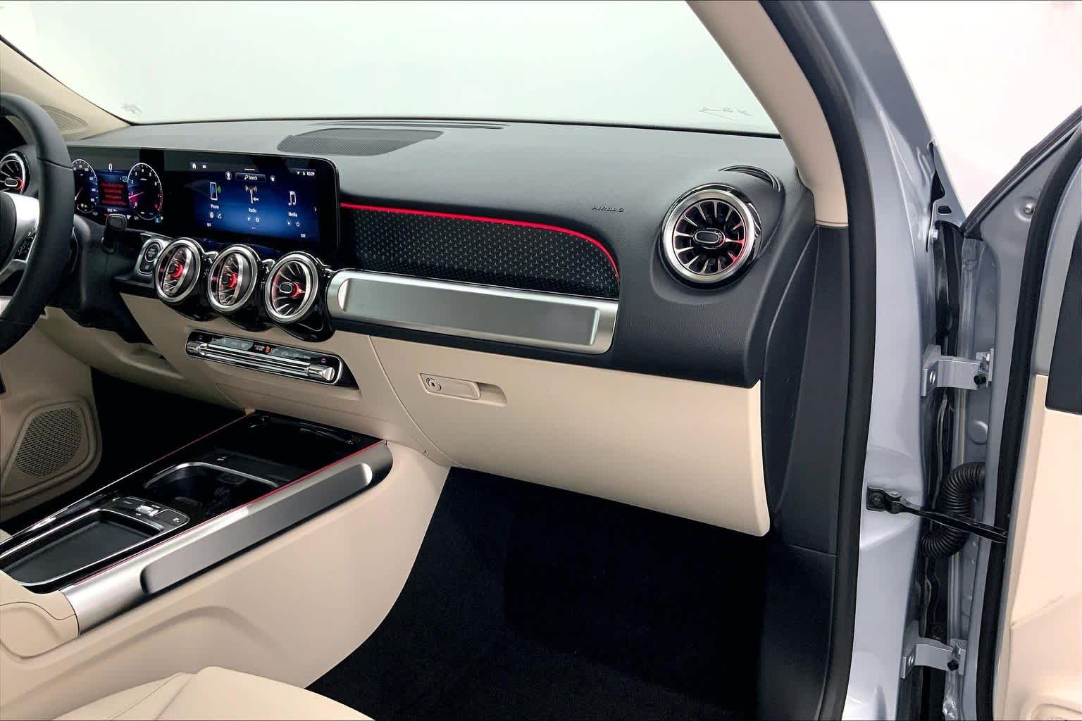 2026 Mercedes-Benz GLB 250 SUV