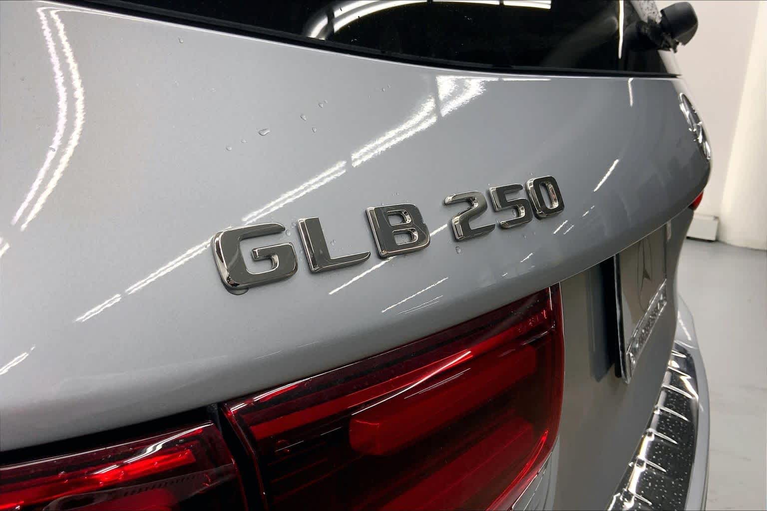 2026 Mercedes-Benz GLB 250 SUV