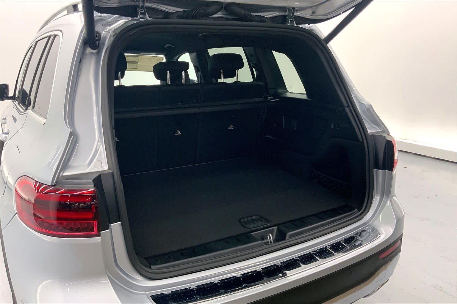 2026 Mercedes-Benz GLB 250 SUV