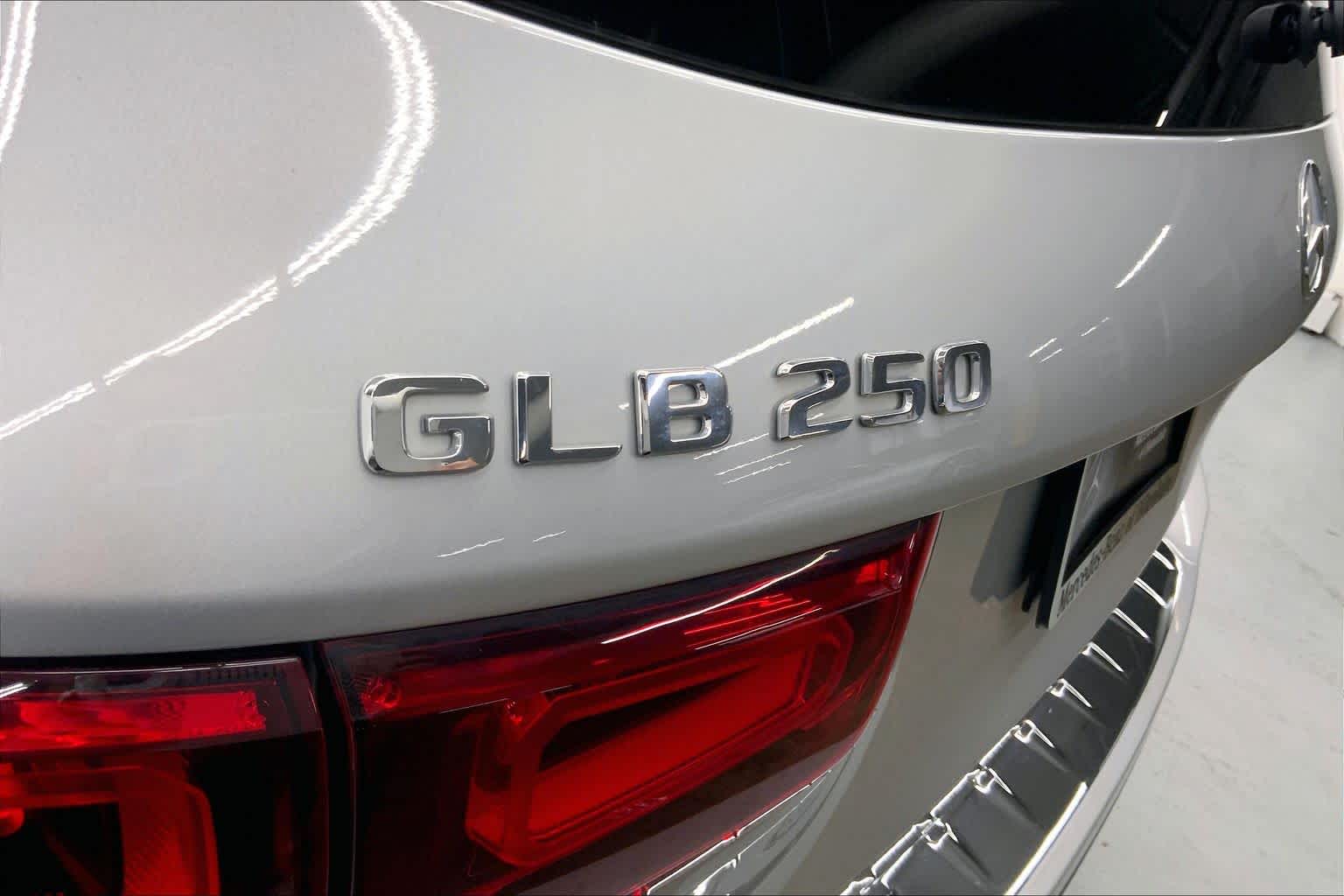 2023 Mercedes-Benz GLB 250 GLB 250