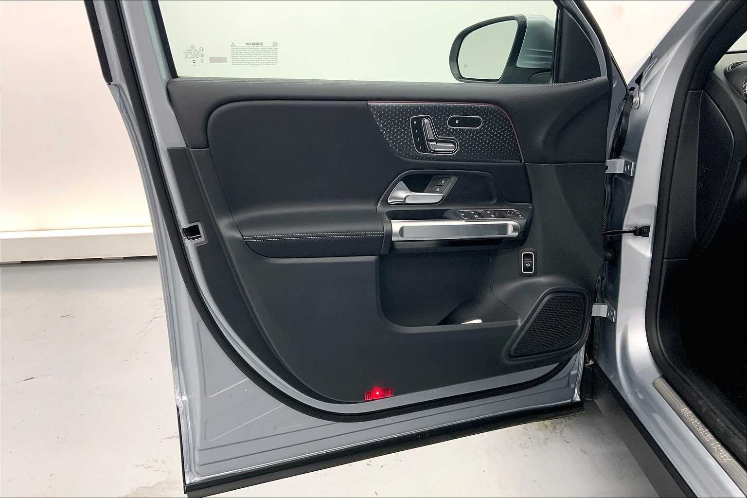 2026 Mercedes-Benz GLB 250 SUV