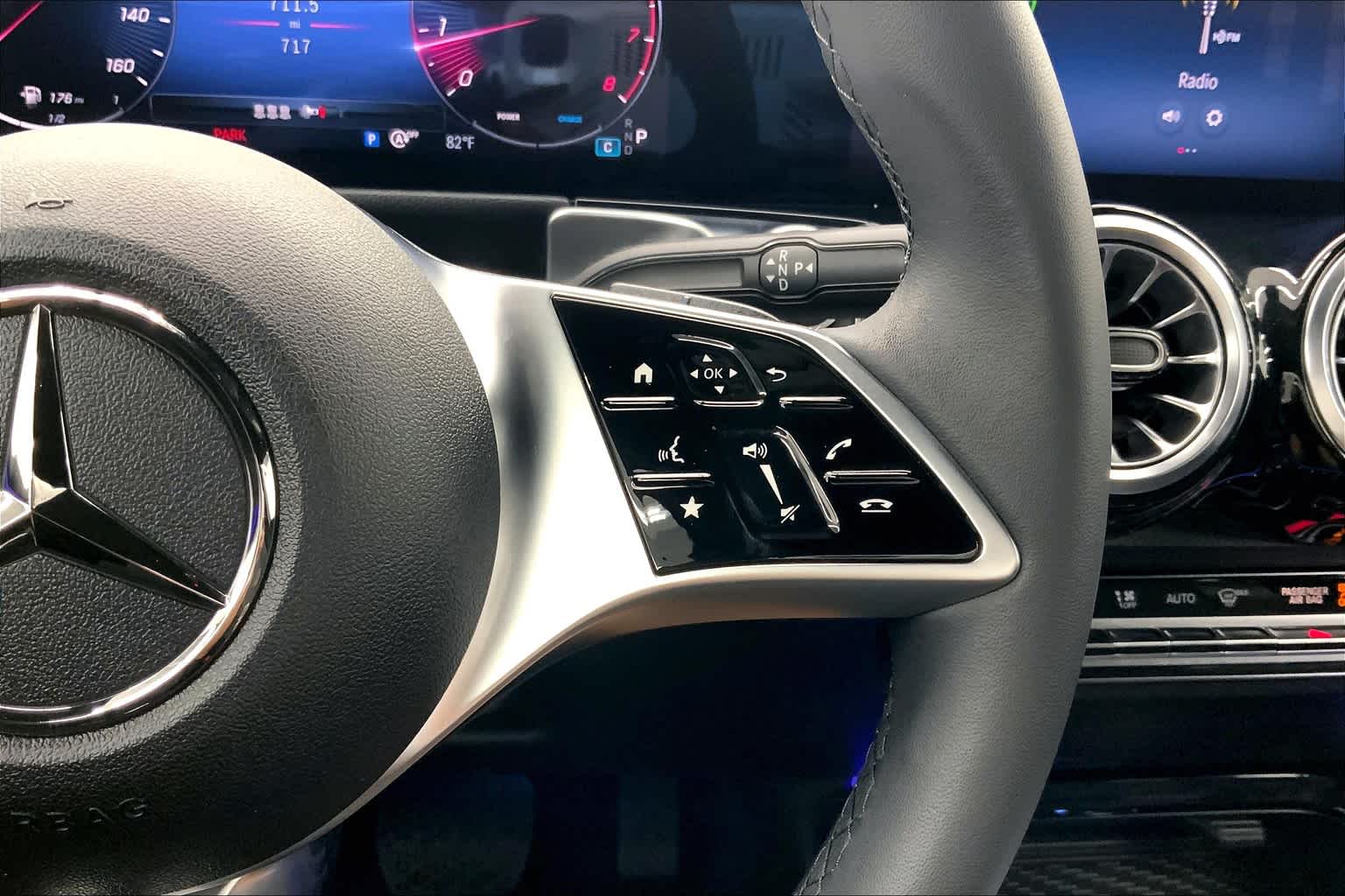 2024 Mercedes-Benz GLB 250 SUV