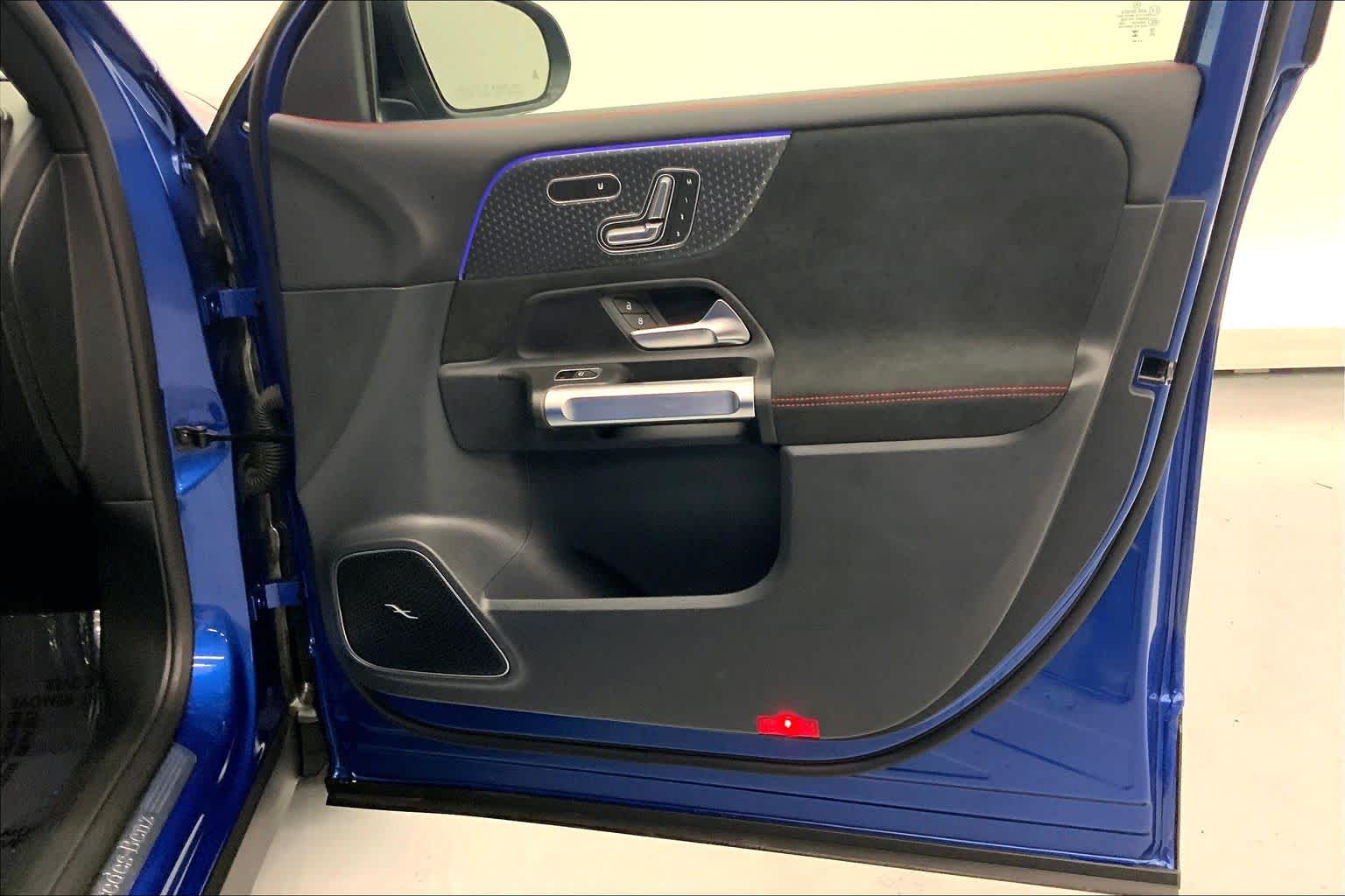 2025 Mercedes-Benz GLB GLB 250