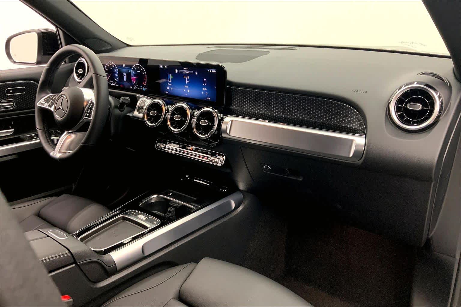 2026 Mercedes-Benz GLB 250 SUV