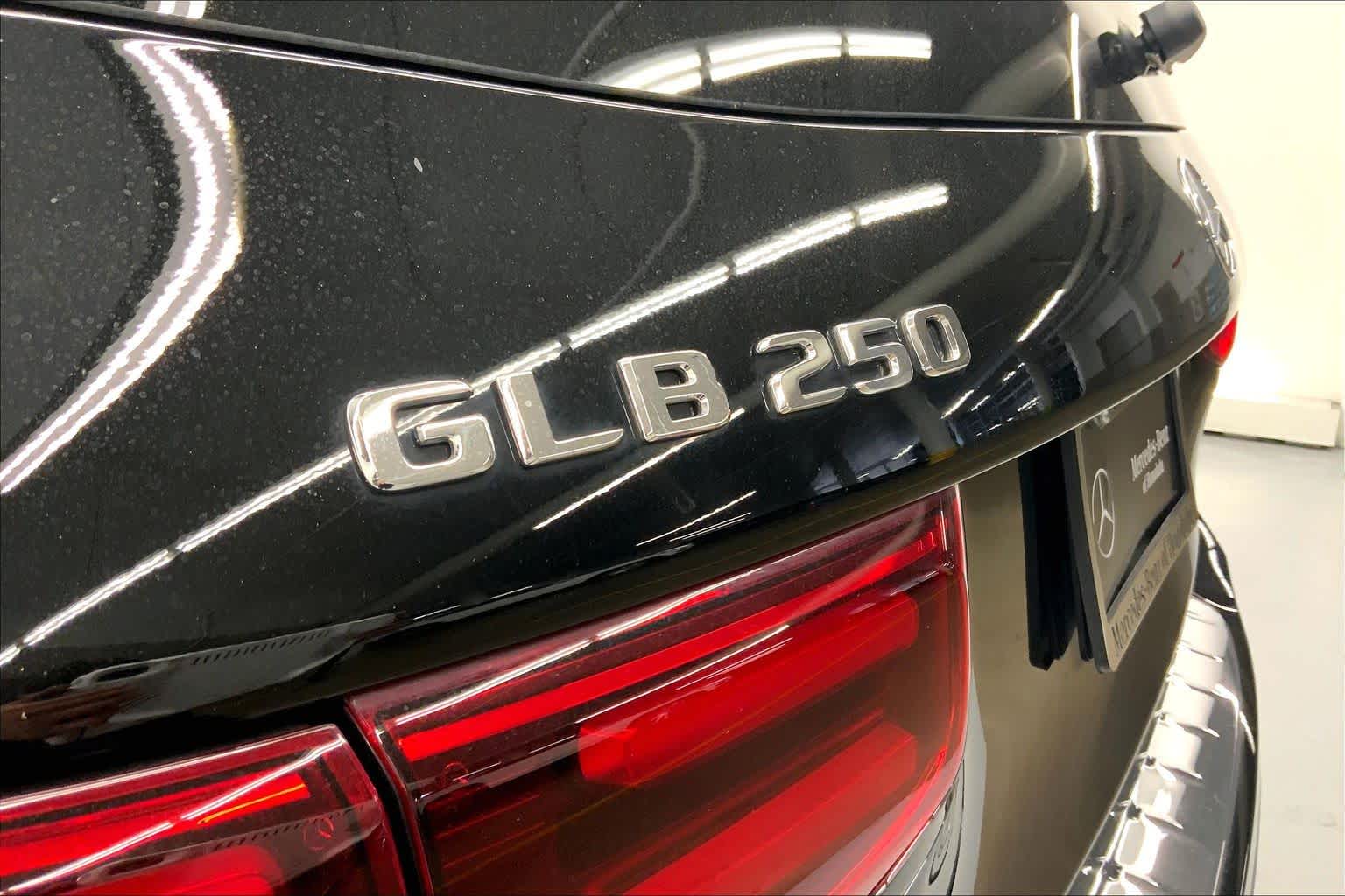 2026 Mercedes-Benz GLB 250 SUV