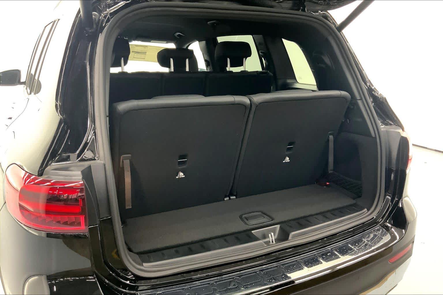 2026 Mercedes-Benz GLB 250 SUV