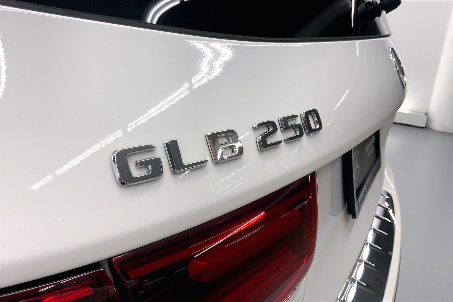 2026 Mercedes-Benz GLB 250 SUV
