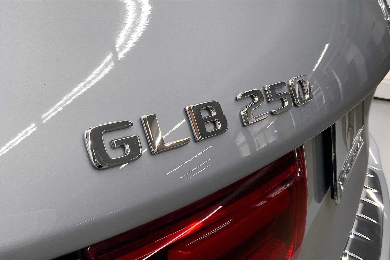 2026 Mercedes-Benz GLB 250 SUV