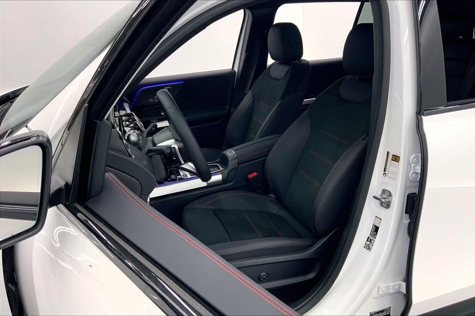 2026 Mercedes-Benz GLB 250 SUV