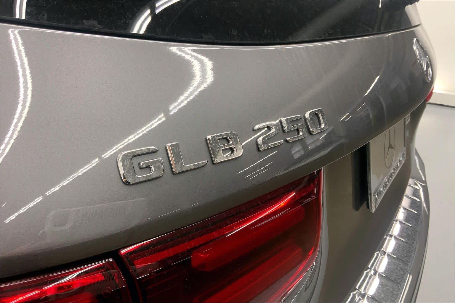 2026 Mercedes-Benz GLB 250 SUV