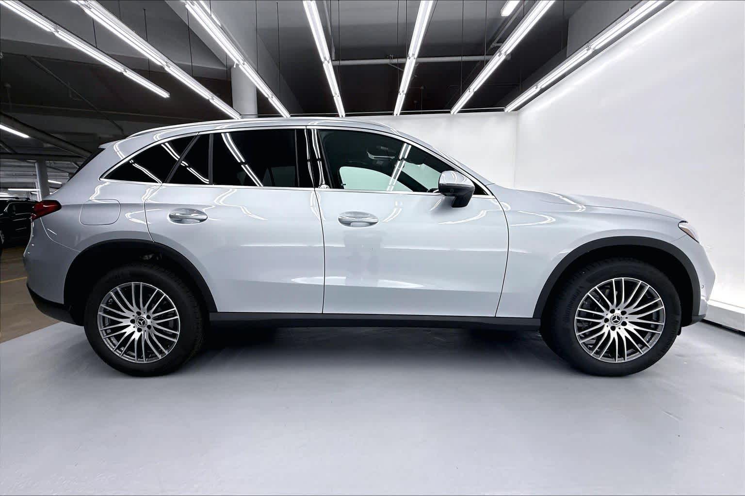 2027 Mercedes-Benz GLC 300 SUV