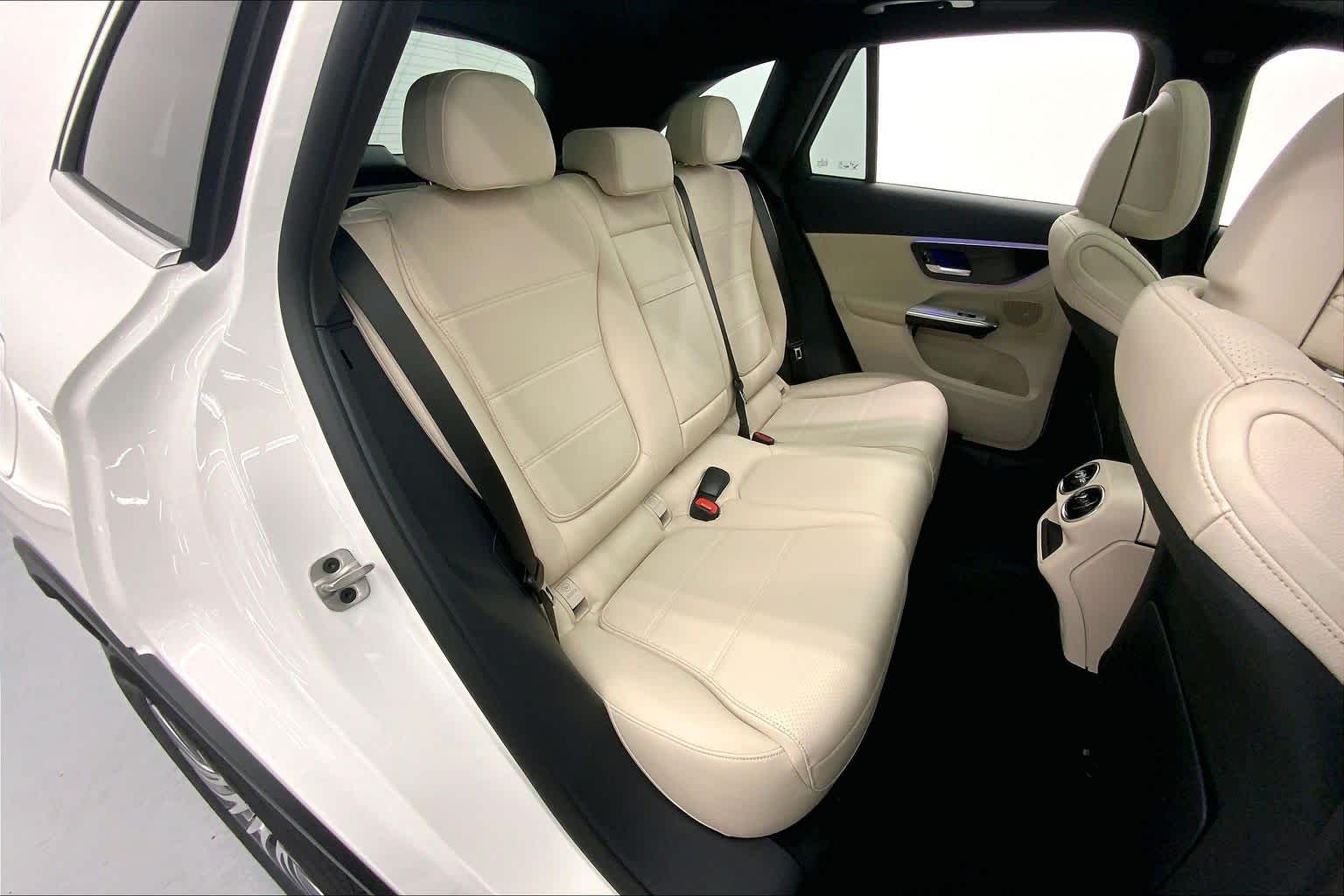 2026 Mercedes-Benz GLC 300 SUV