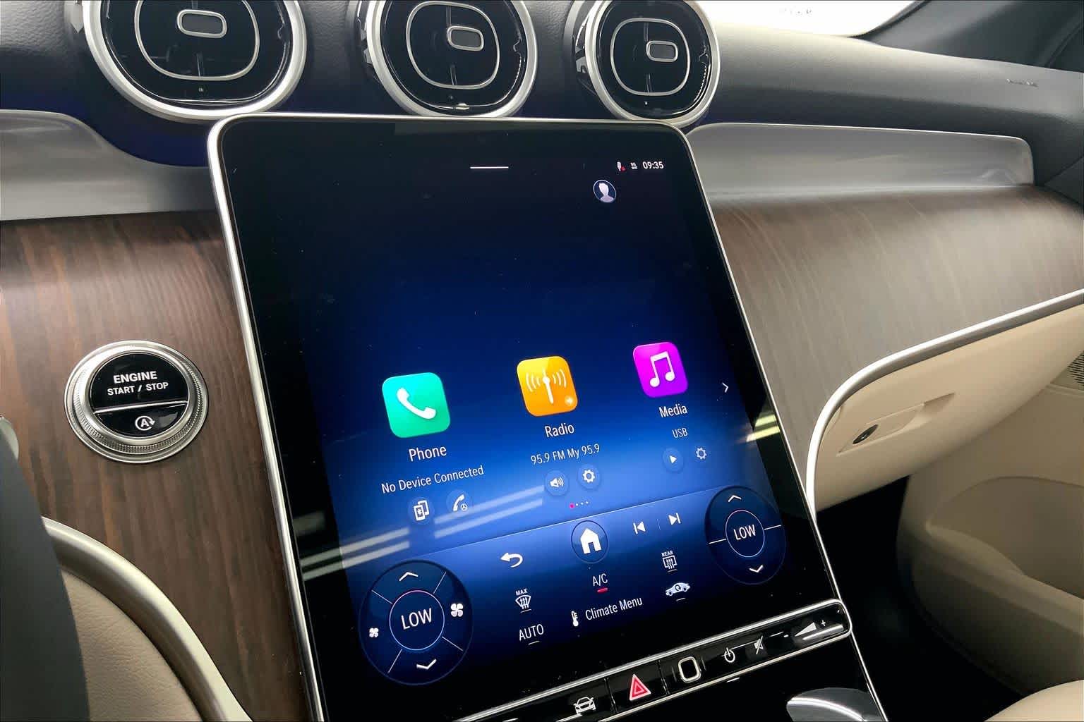 2026 Mercedes-Benz GLC 300 SUV