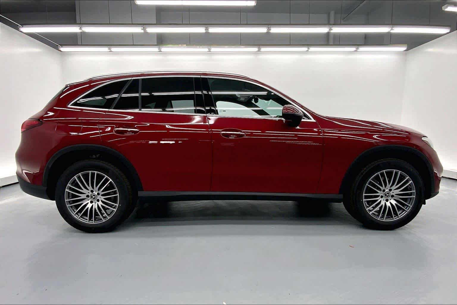 2026 Mercedes-Benz GLC 300 SUV