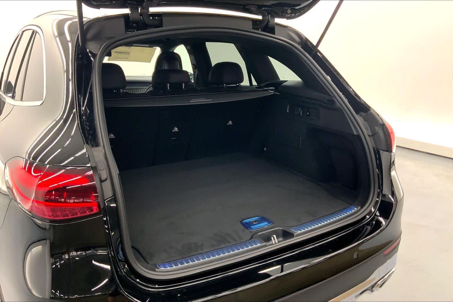 2026 Mercedes-Benz GLC 300 SUV