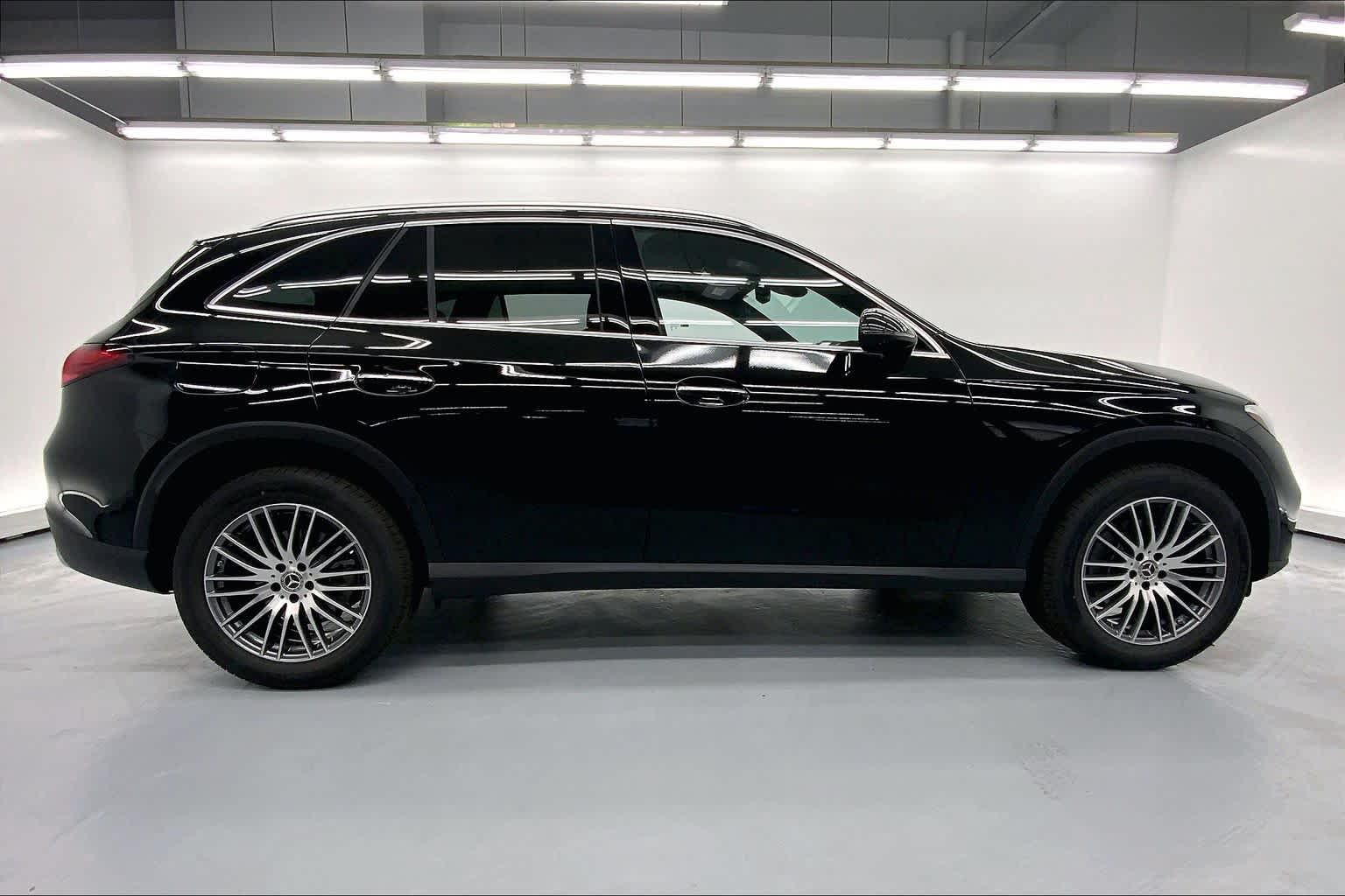 2026 Mercedes-Benz GLC 300 SUV