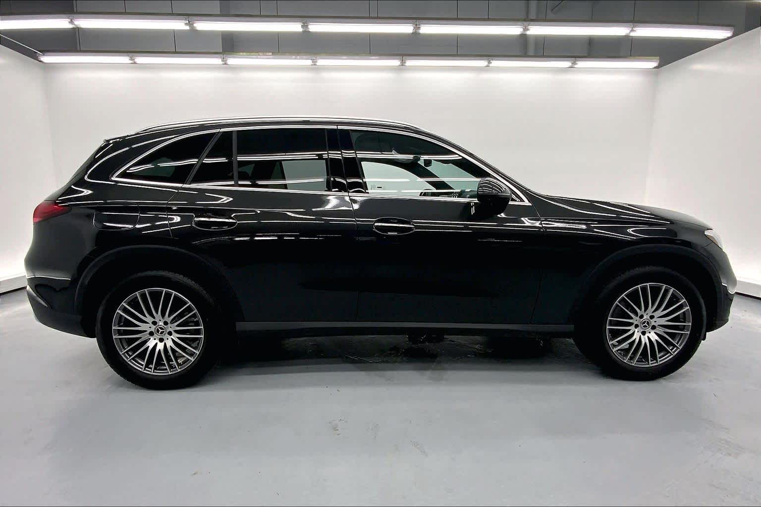 2026 Mercedes-Benz GLC 300 SUV
