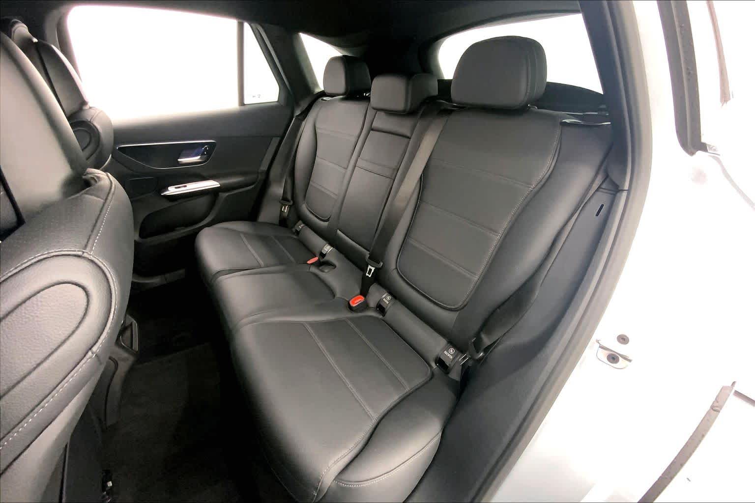 2026 Mercedes-Benz GLC 300 SUV