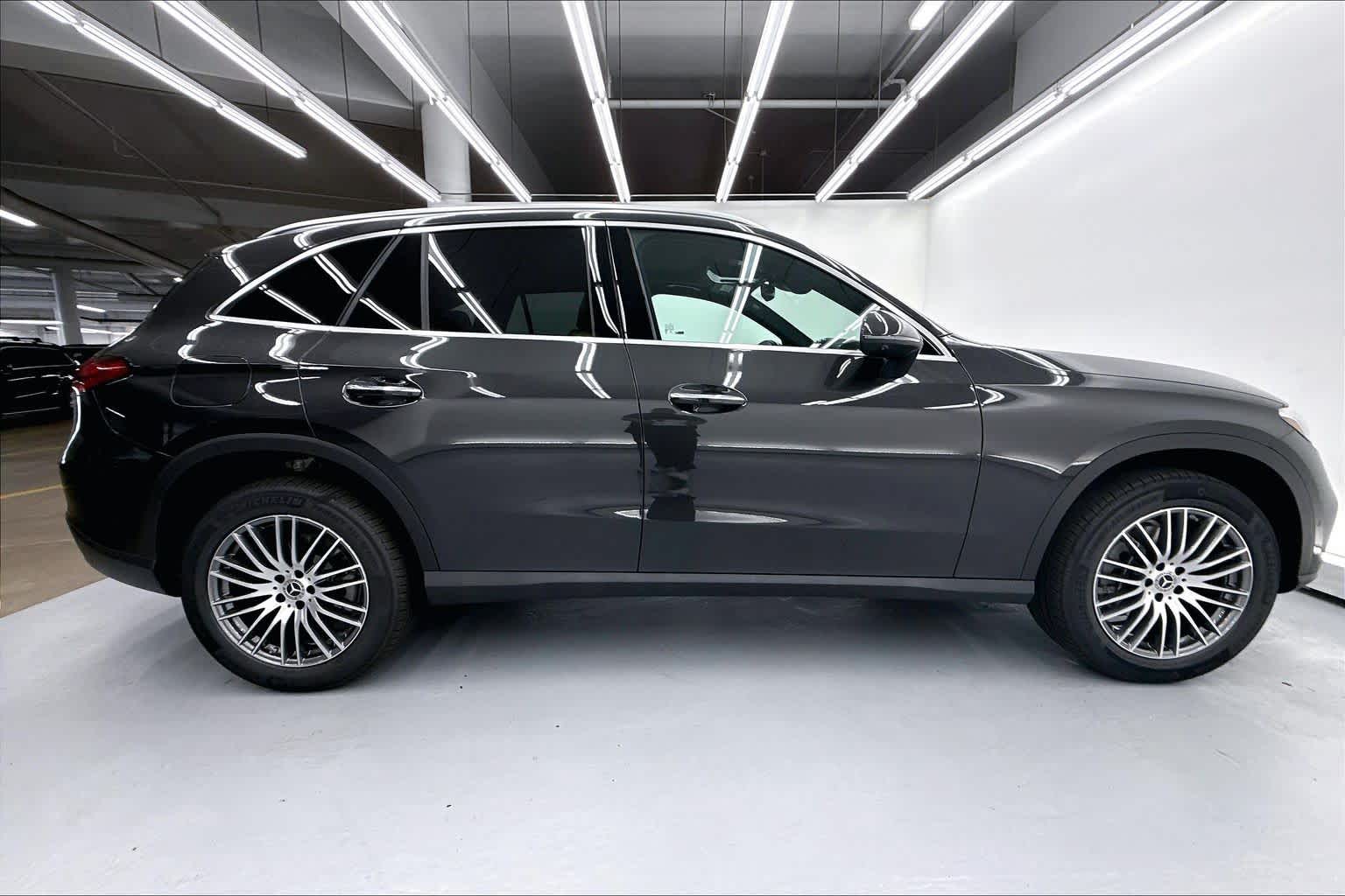 2027 Mercedes-Benz GLC 300 SUV