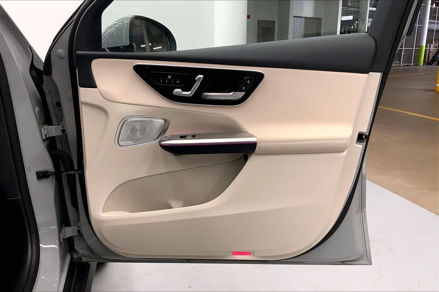 2026 Mercedes-Benz GLC 300 SUV