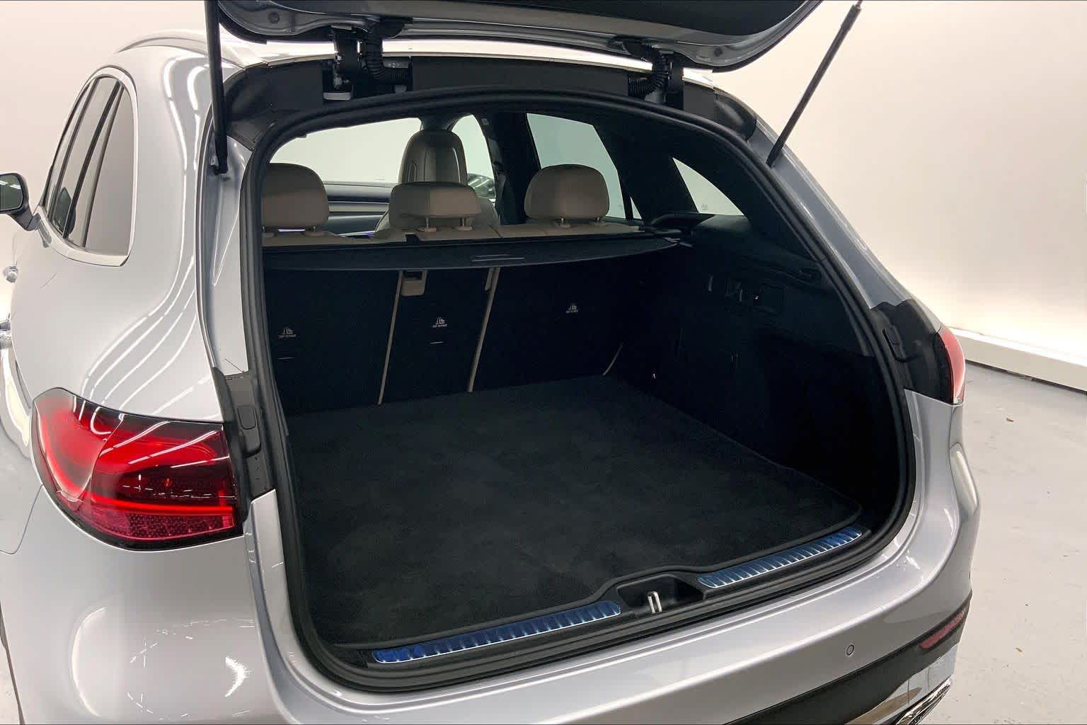 2026 Mercedes-Benz GLC 300 SUV