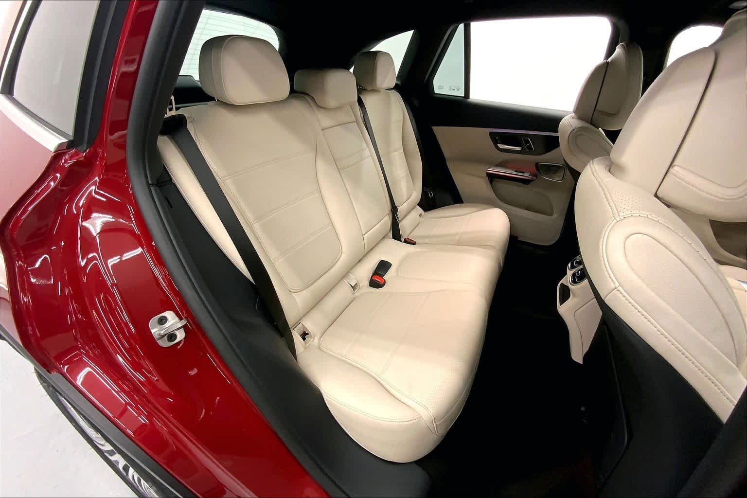 2026 Mercedes-Benz GLC 300 SUV