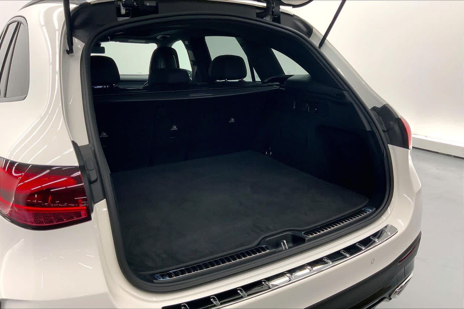 2024 Mercedes-Benz GLC 300 SUV