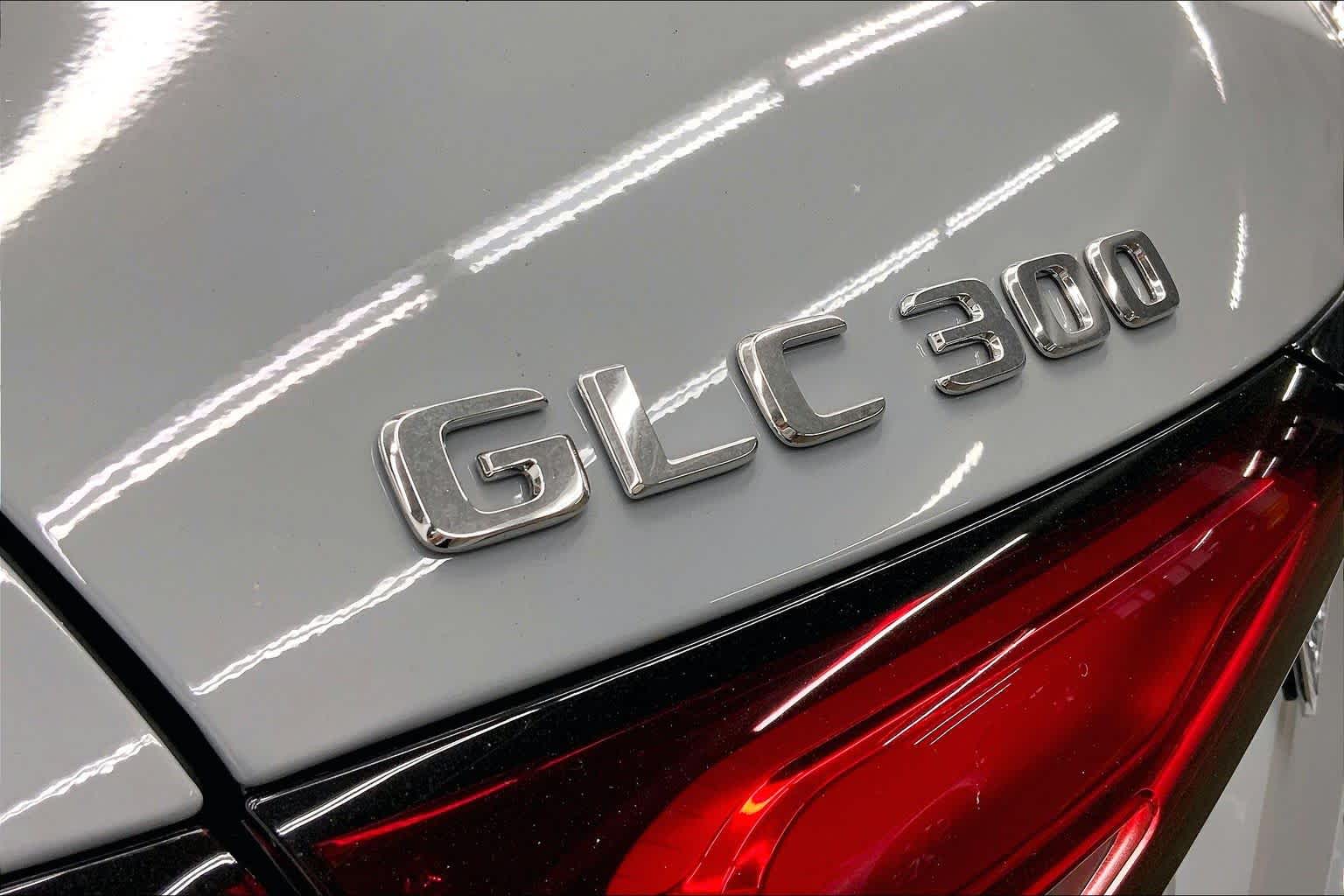2026 Mercedes-Benz GLC 300 SUV