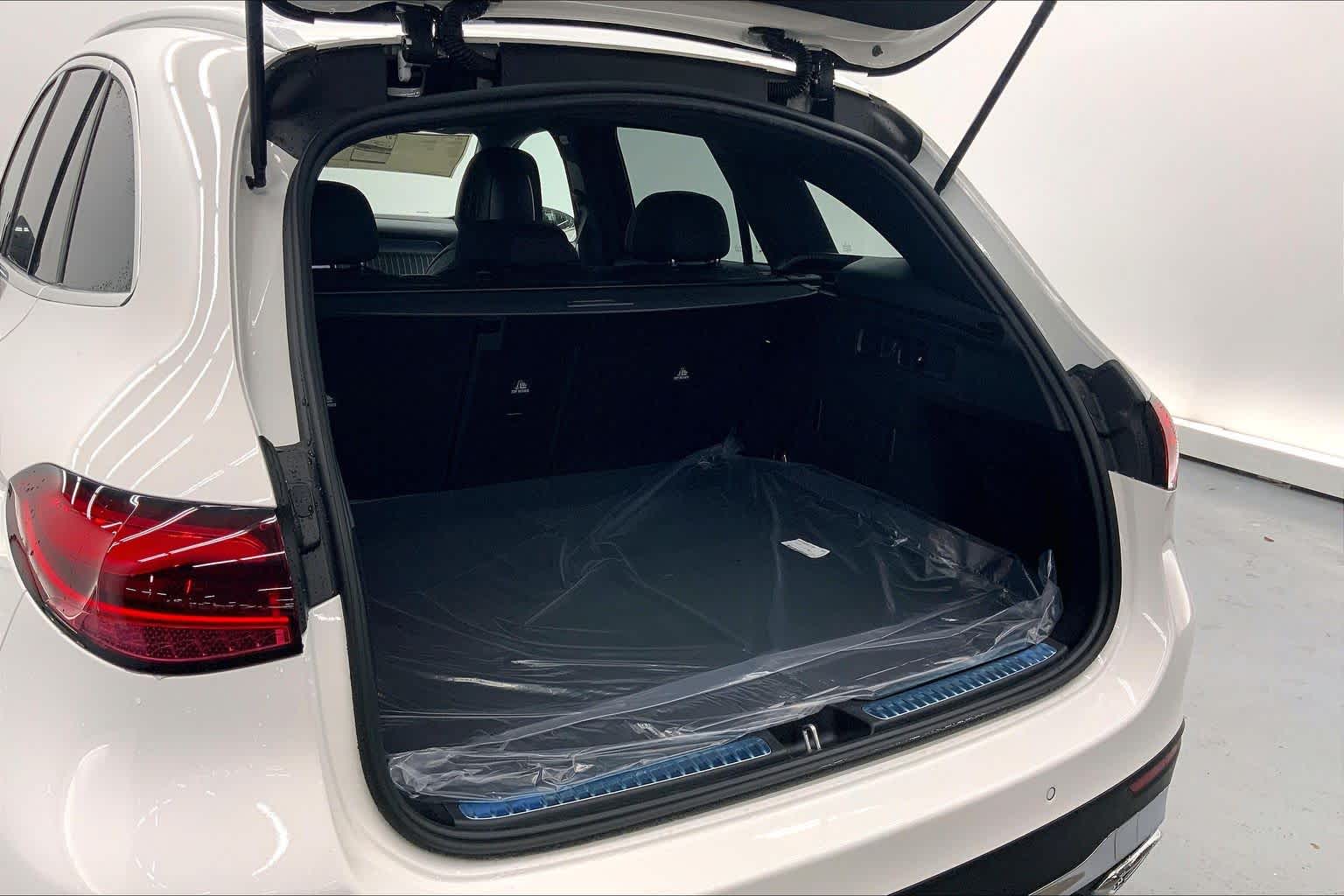 2026 Mercedes-Benz GLC 300 SUV