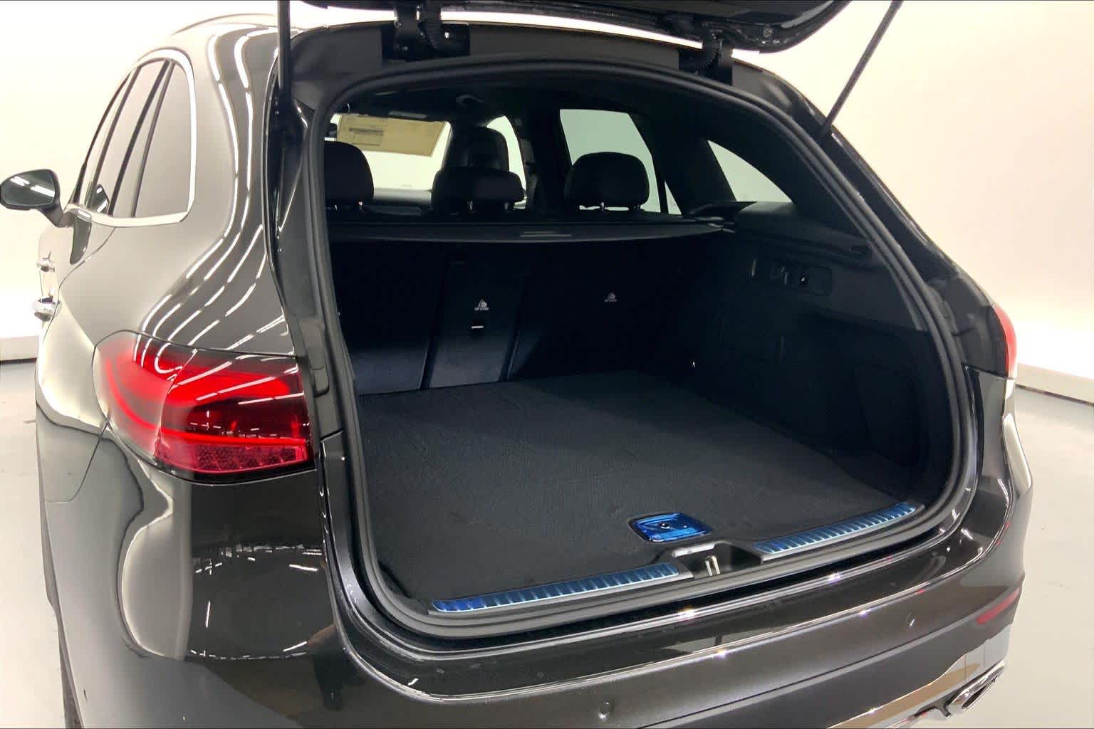 2026 Mercedes-Benz GLC 300 SUV