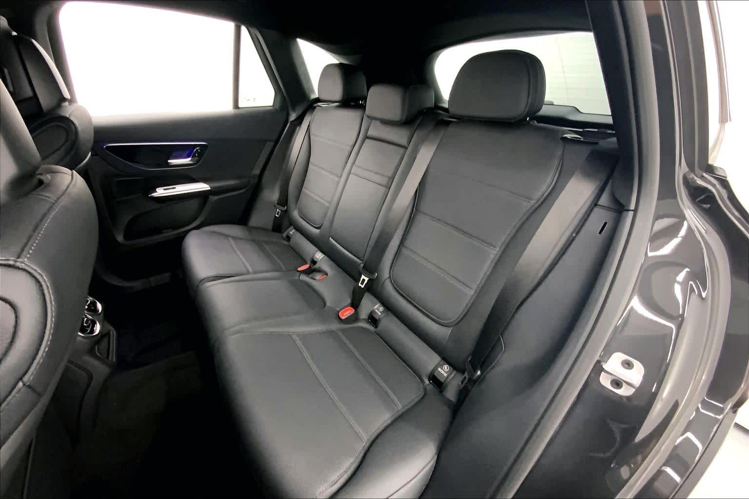 2026 Mercedes-Benz GLC 300 SUV