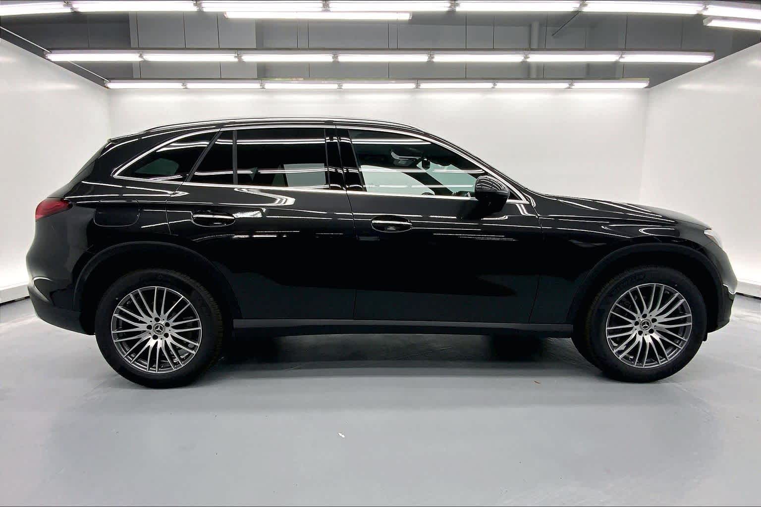 2026 Mercedes-Benz GLC 300 SUV