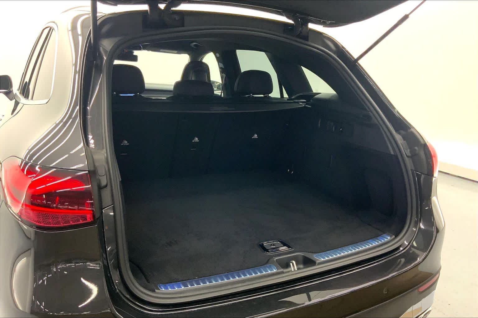2026 Mercedes-Benz GLC 300 SUV