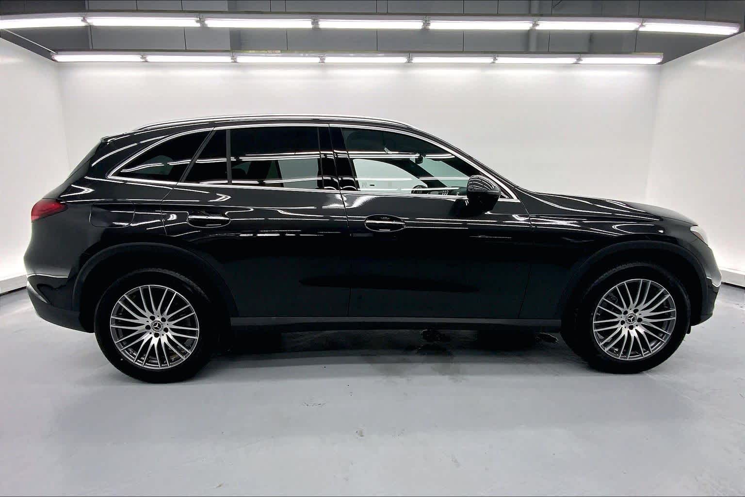 2026 Mercedes-Benz GLC 300 SUV