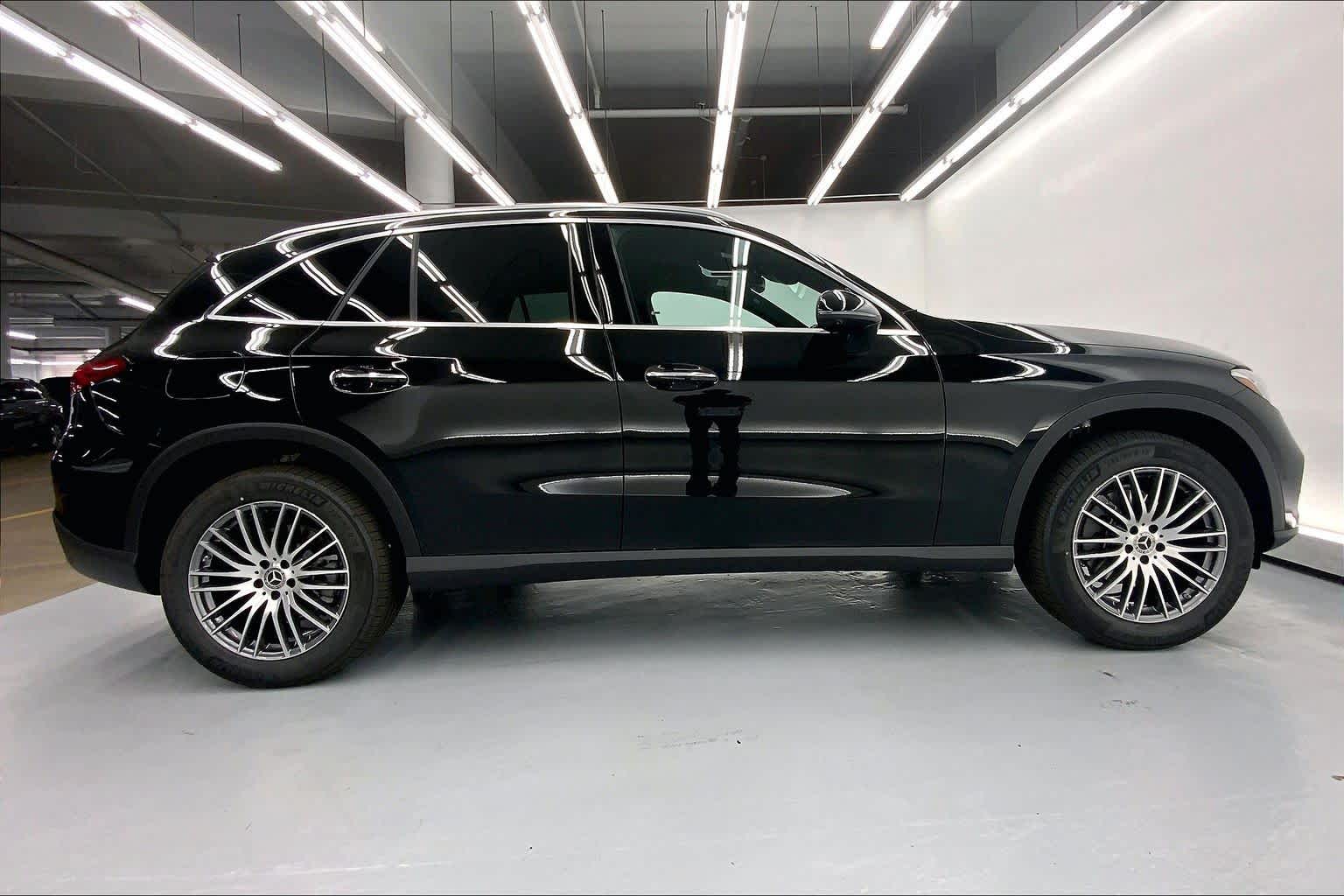 2026 Mercedes-Benz GLC 300 SUV