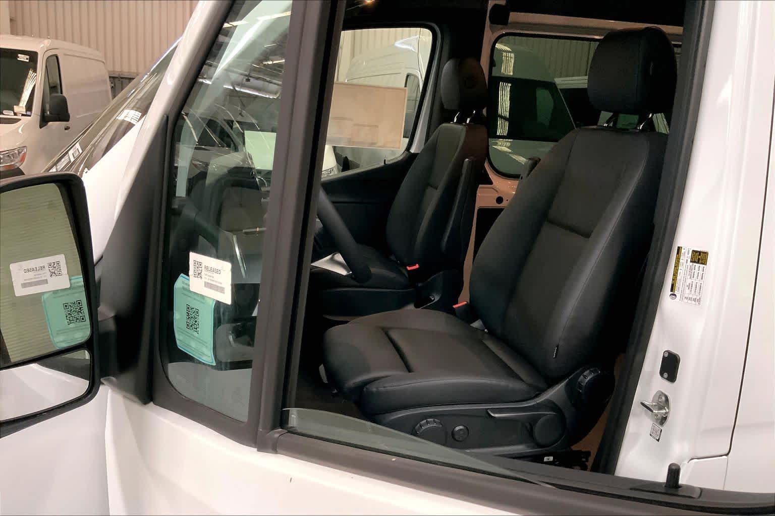 2025 Mercedes-Benz Sprinter 3500 Standard Roof I4 Diesel HO 144" RWD