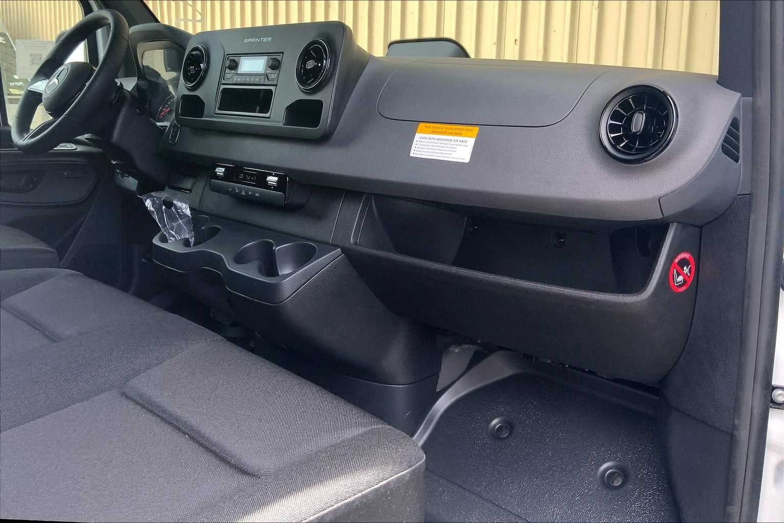 2025 Mercedes-Benz Sprinter 2500 High Roof I4 Diesel 170" RWD