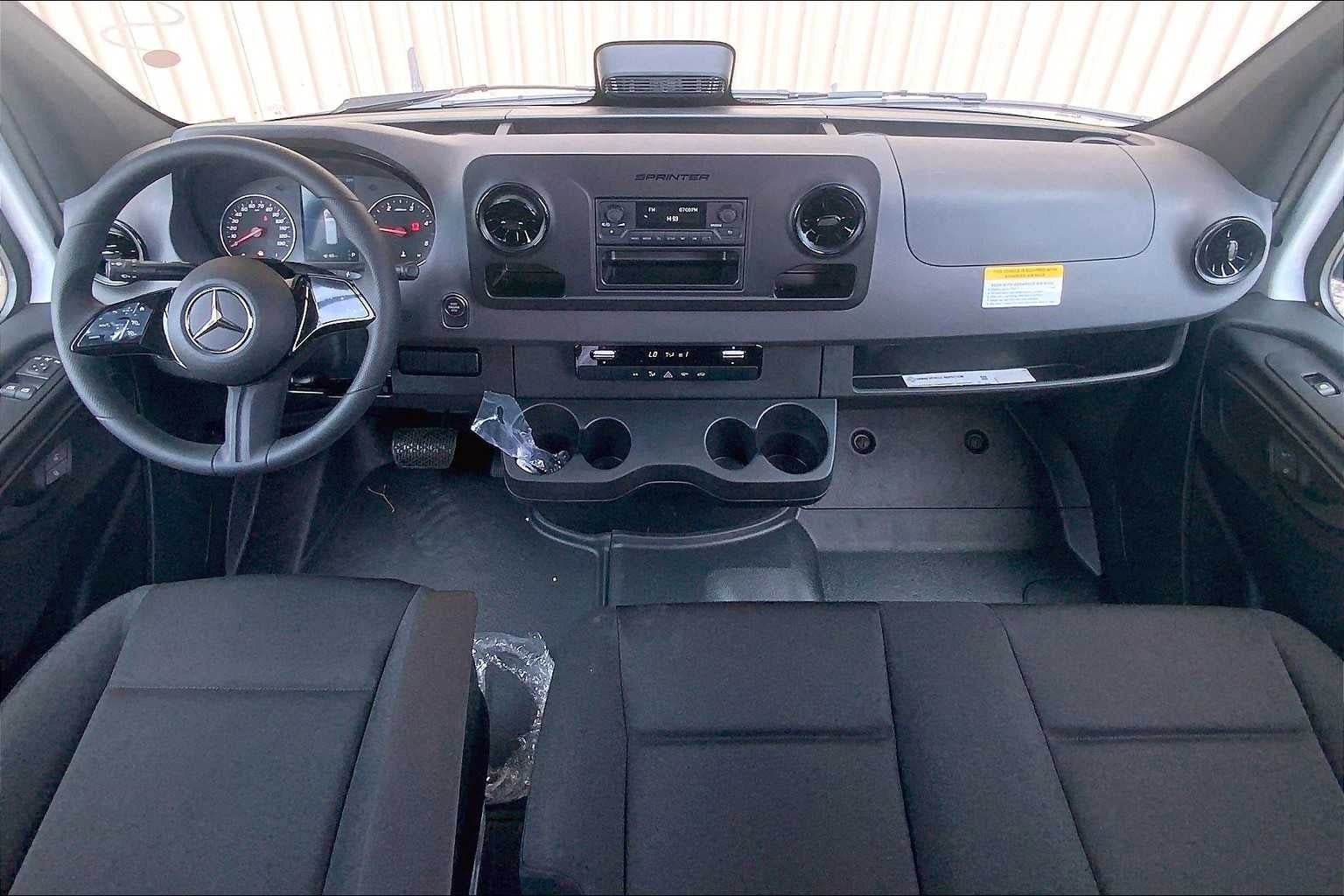 2025 Mercedes-Benz Sprinter 2500 High Roof I4 Diesel 170" RWD