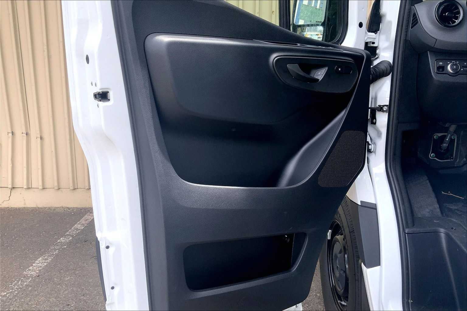 2025 Mercedes-Benz Sprinter 2500 High Roof I4 Diesel 170" RWD