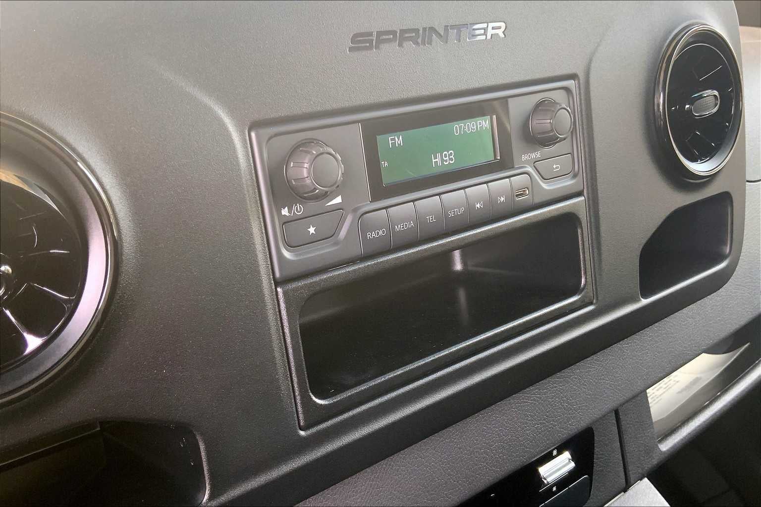 2025 Mercedes-Benz Sprinter 2500 High Roof I4 Diesel 170" RWD