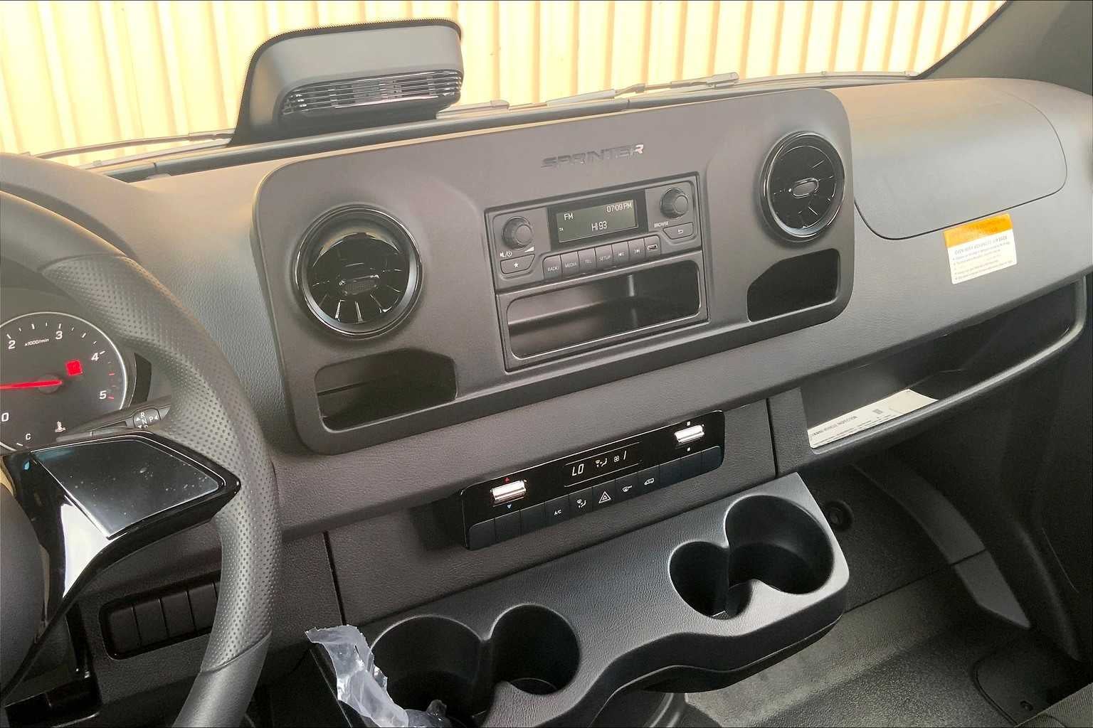 2025 Mercedes-Benz Sprinter 2500 High Roof I4 Diesel 170" RWD